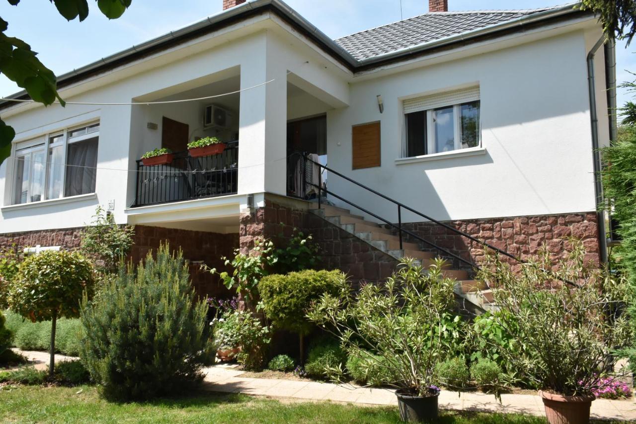 Levendula Apartmanhaz Бадачоньтомай Екстер'єр фото