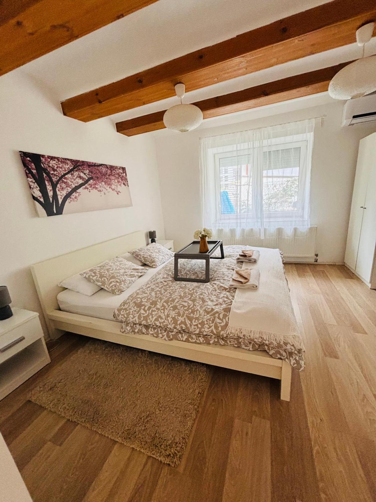 Levendula Apartmanhaz Бадачоньтомай Екстер'єр фото
